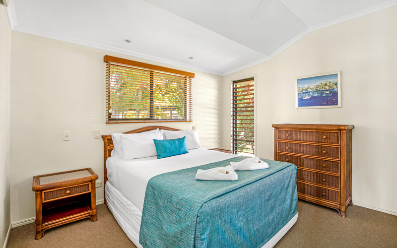 TCB-villas-queen-bedroom